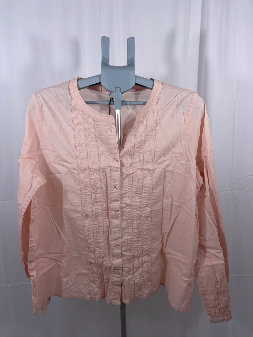 NWT Liz Claiborne Women's Size LT Light Pink Button Up Top